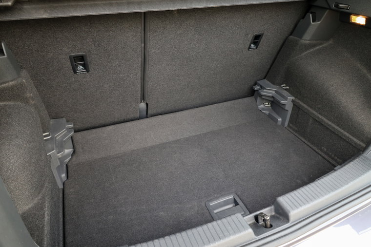 Vehicle Image 40