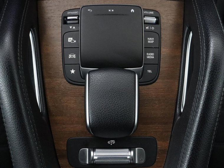 Vehicle Image 38