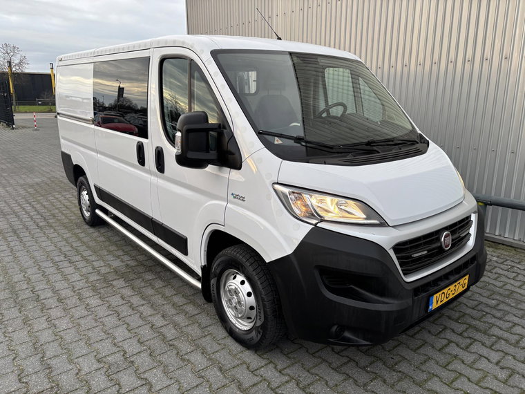 Vehicle Image 27