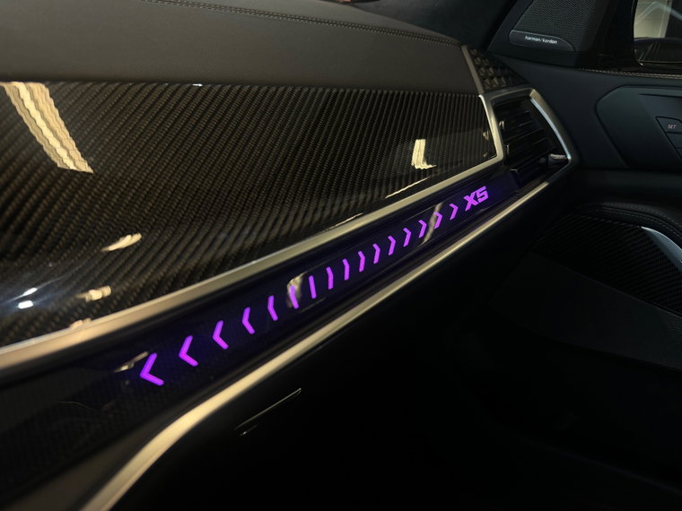 Vehicle Image 24