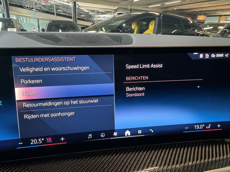 Vehicle Image 40