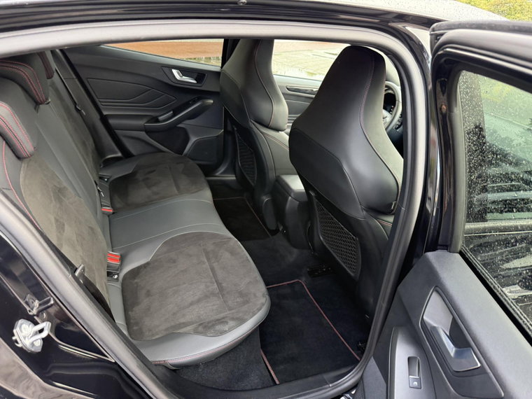 Vehicle Image 33