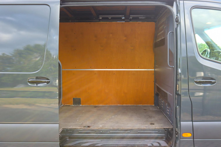 Vehicle Image 40