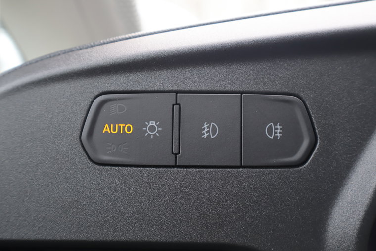 Vehicle Image 32