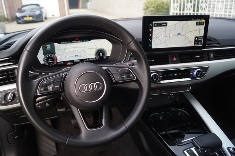 Vehicle Image 9
