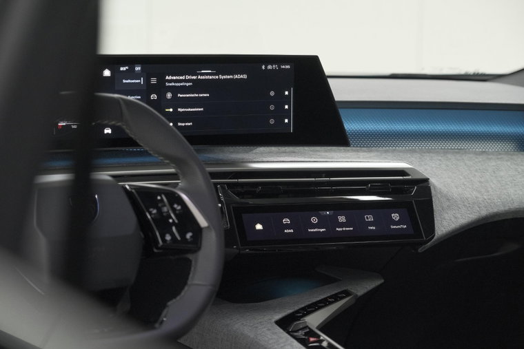 Vehicle Image 38