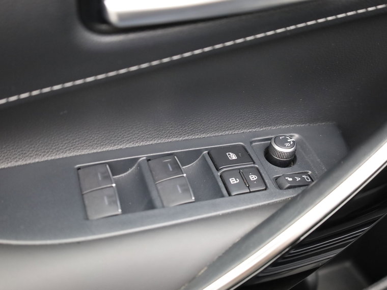 Vehicle Image 33