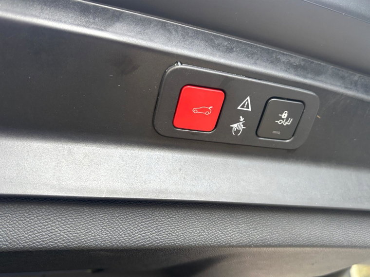 Vehicle Image 28