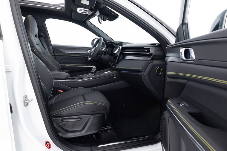 Vehicle Image 8