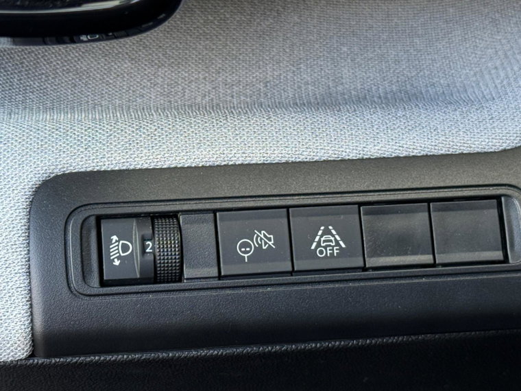Vehicle Image 24