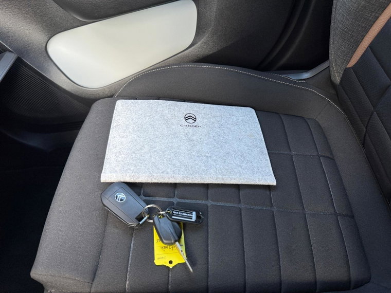 Vehicle Image 35