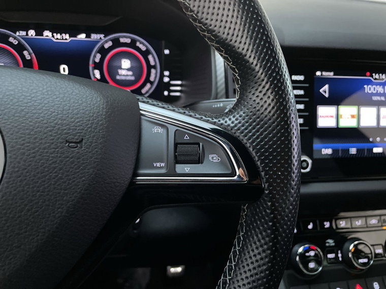 Vehicle Image 25
