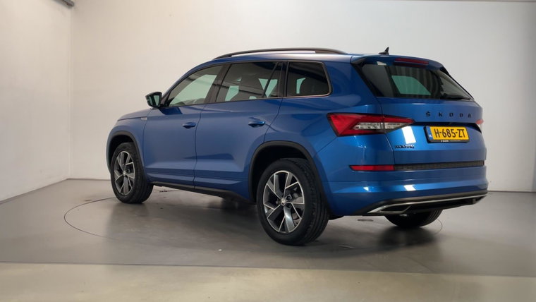Vehicle Image 6