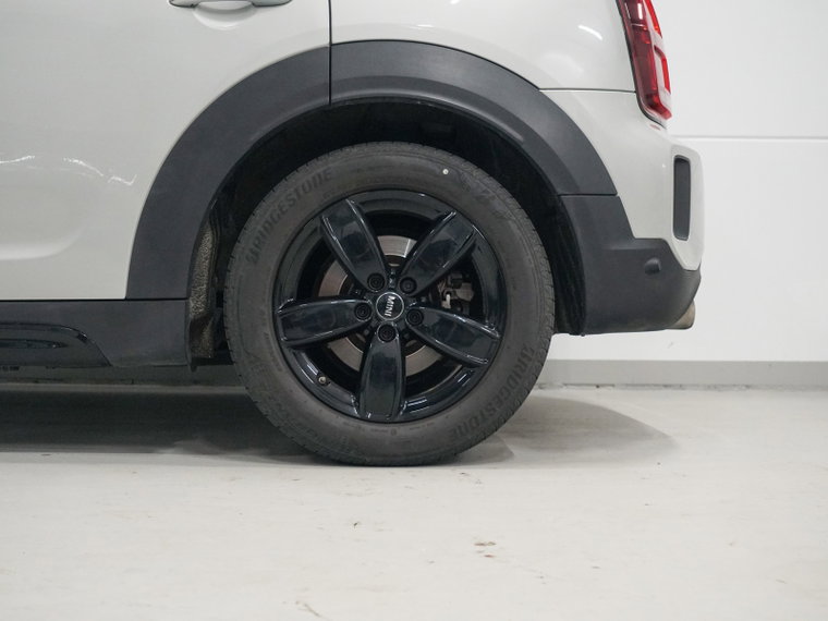 Vehicle Image 40