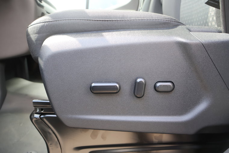 Vehicle Image 33