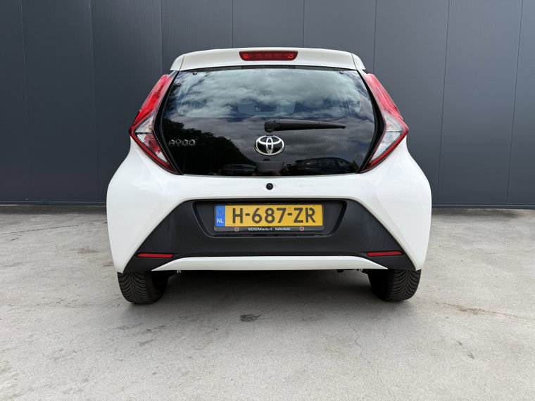 Vehicle Image 22
