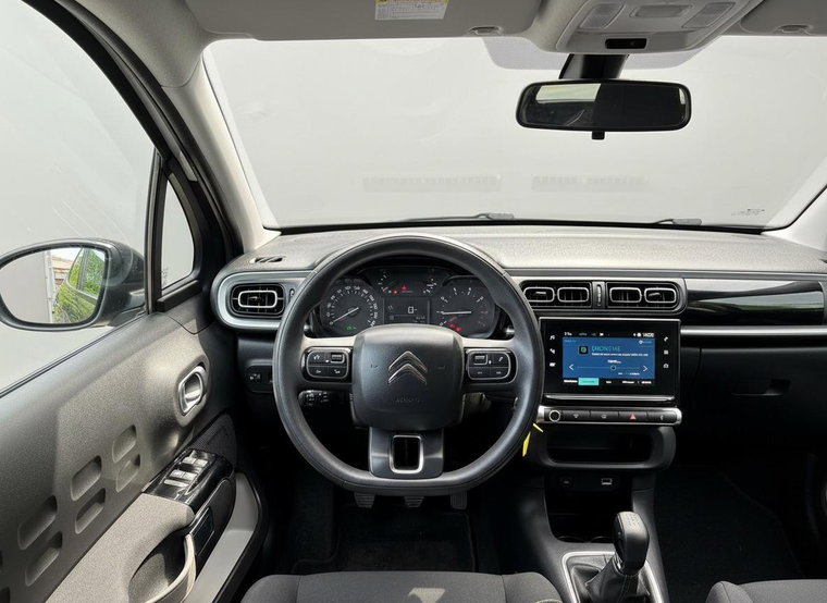 Vehicle Image 13