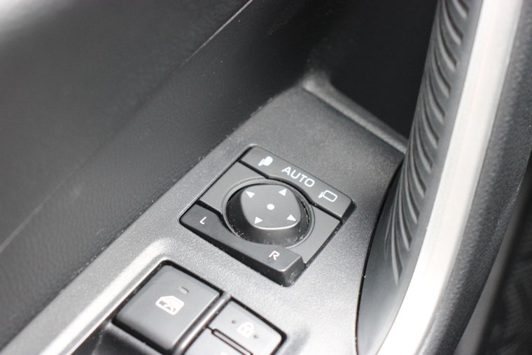 Vehicle Image 36