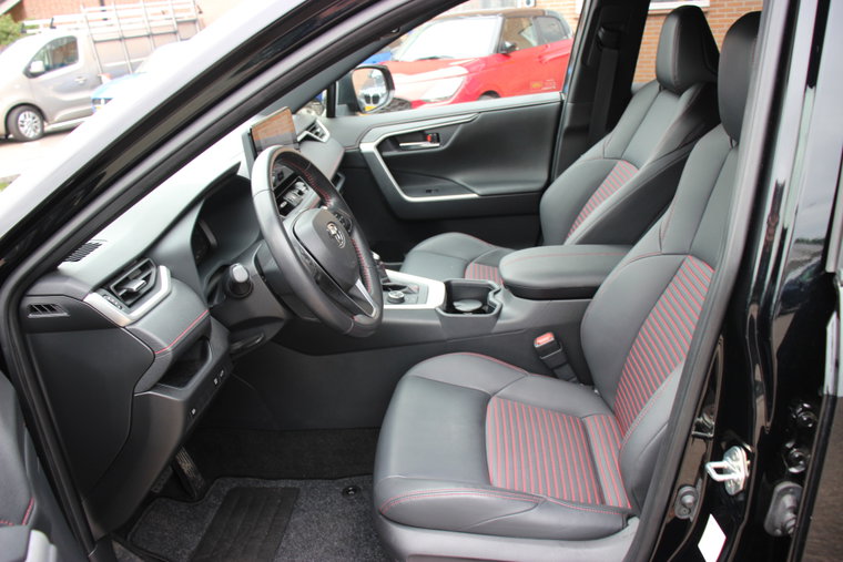 Vehicle Image 9