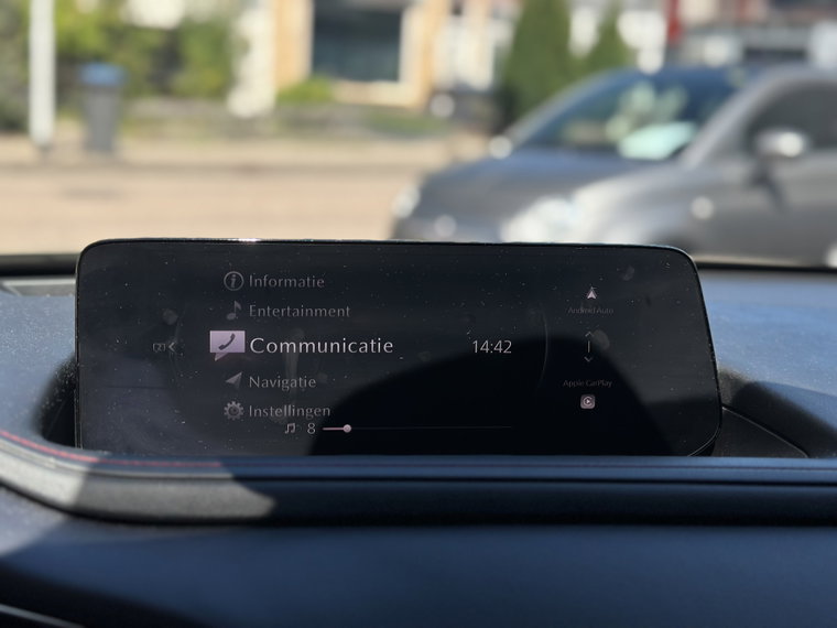 Vehicle Image 32
