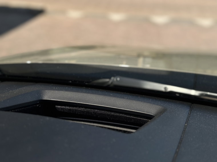 Vehicle Image 35