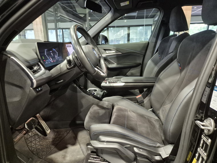 Vehicle Image 39