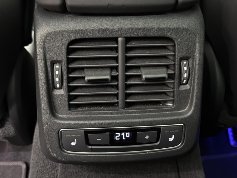 Vehicle Image 58