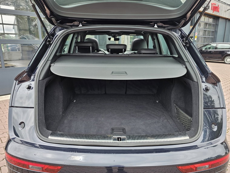 Vehicle Image 37