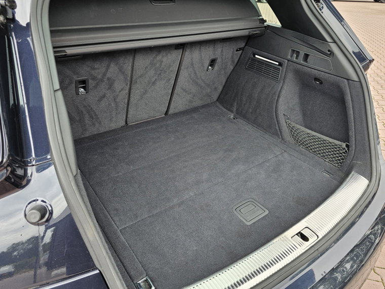 Vehicle Image 38