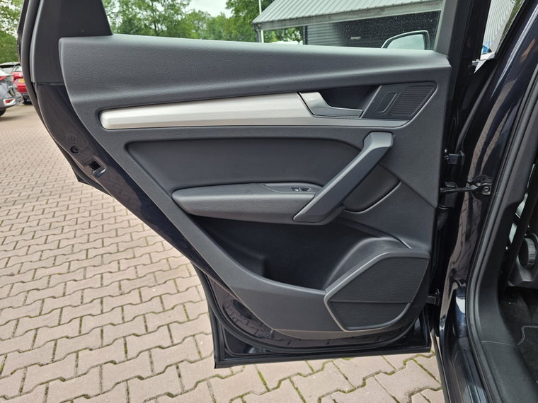 Vehicle Image 40