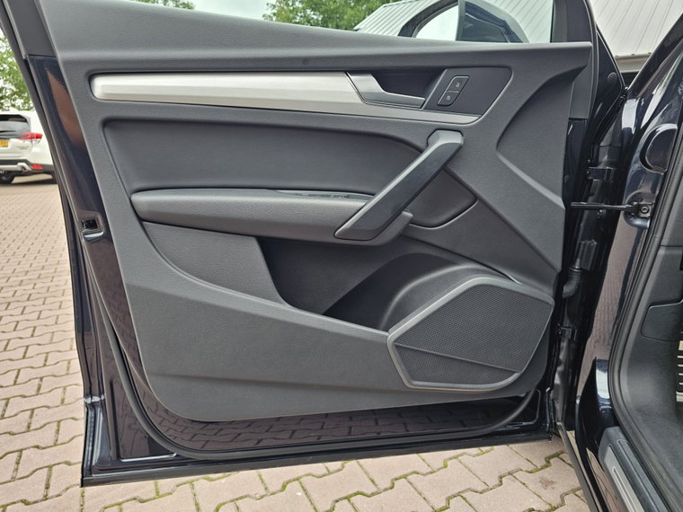 Vehicle Image 43