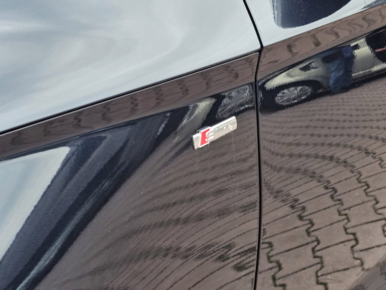 Vehicle Image 45
