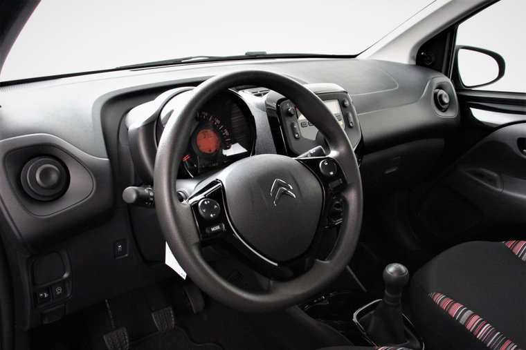 Vehicle Image 7