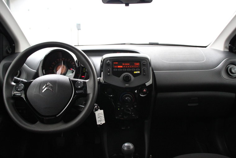 Vehicle Image 10