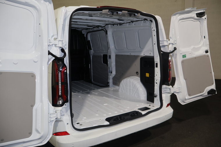 Vehicle Image 13