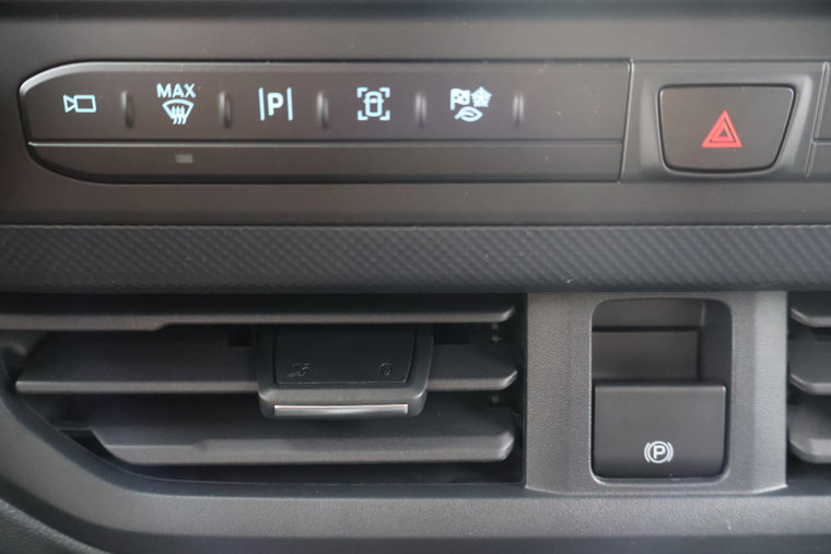 Vehicle Image 26