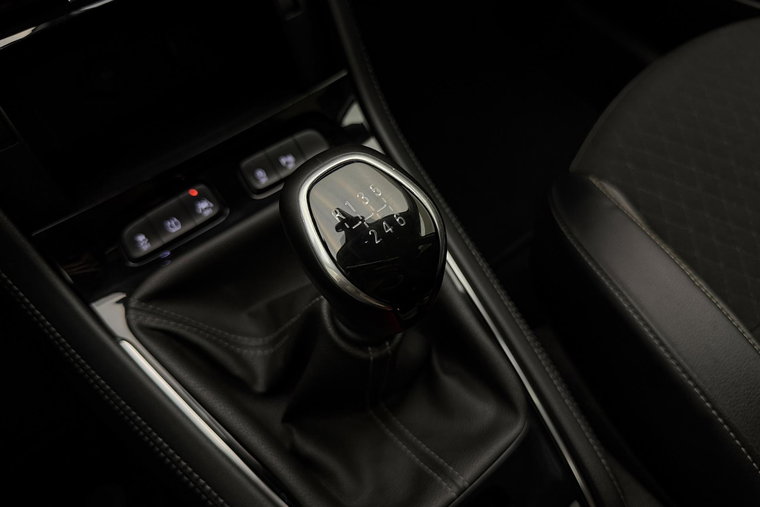 Vehicle Image 21