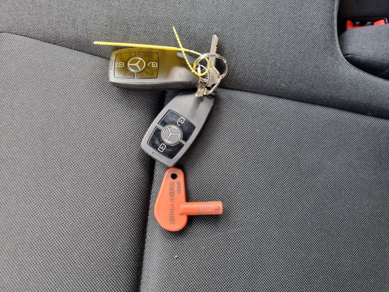 Vehicle Image 22