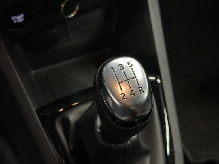 Vehicle Image 36