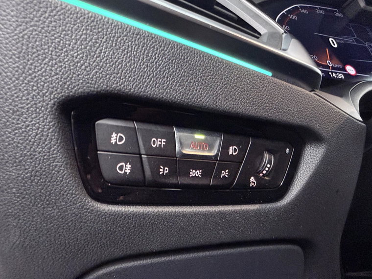 Vehicle Image 27