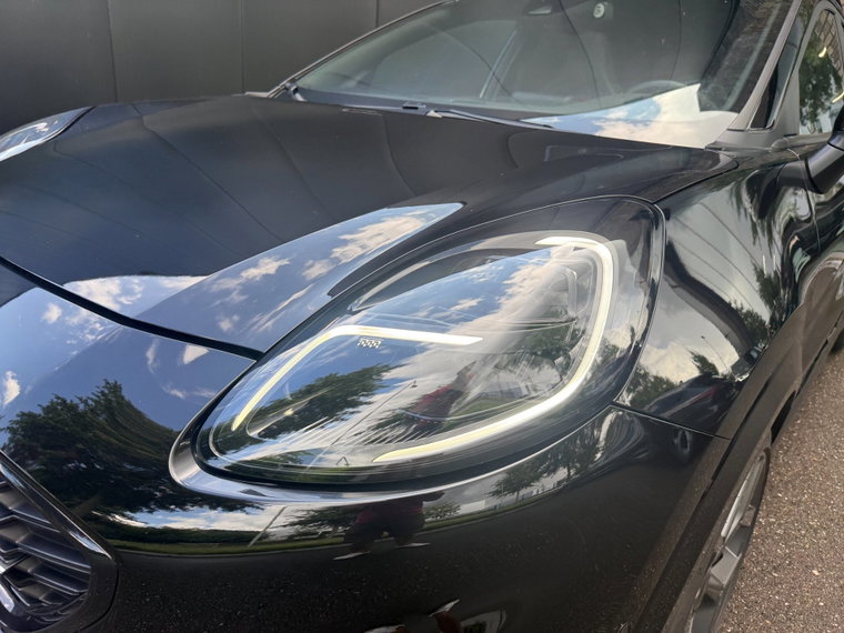 Vehicle Image 38
