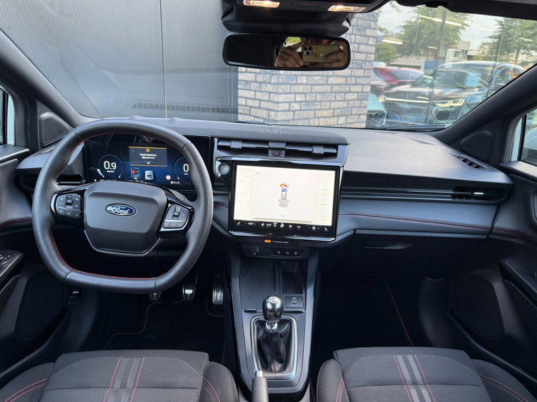 Vehicle Image 23