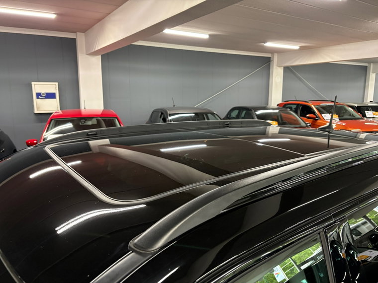 Vehicle Image 38
