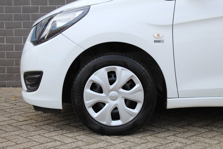 Vehicle Image 21