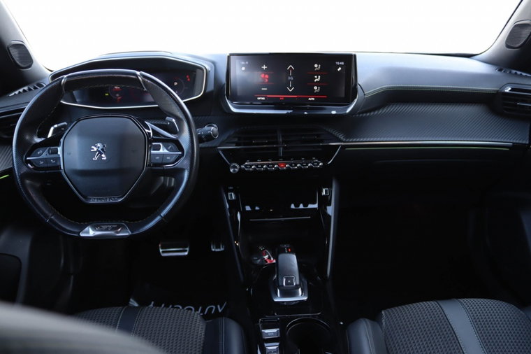 Vehicle Image 12