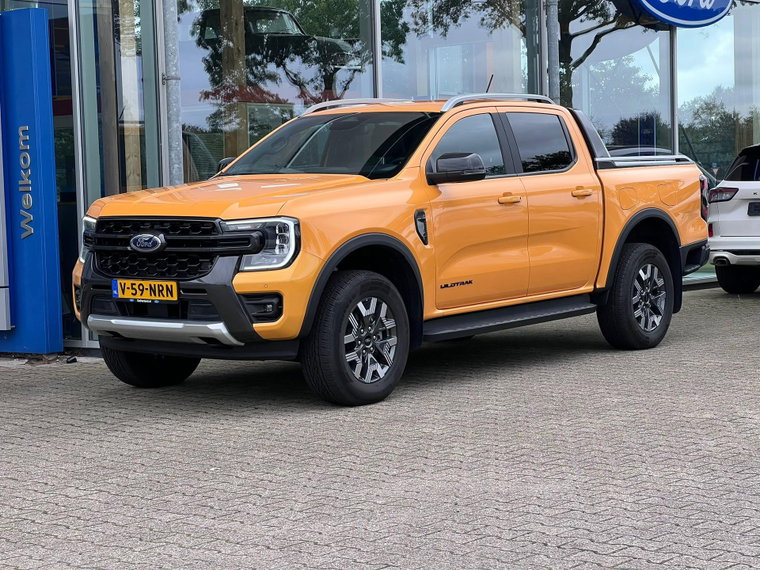 Vehicle Image 6