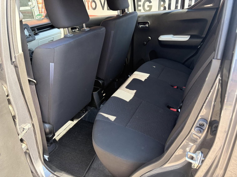 Vehicle Image 14