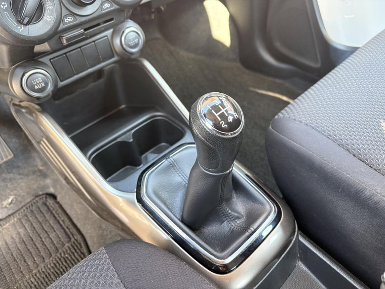 Vehicle Image 16