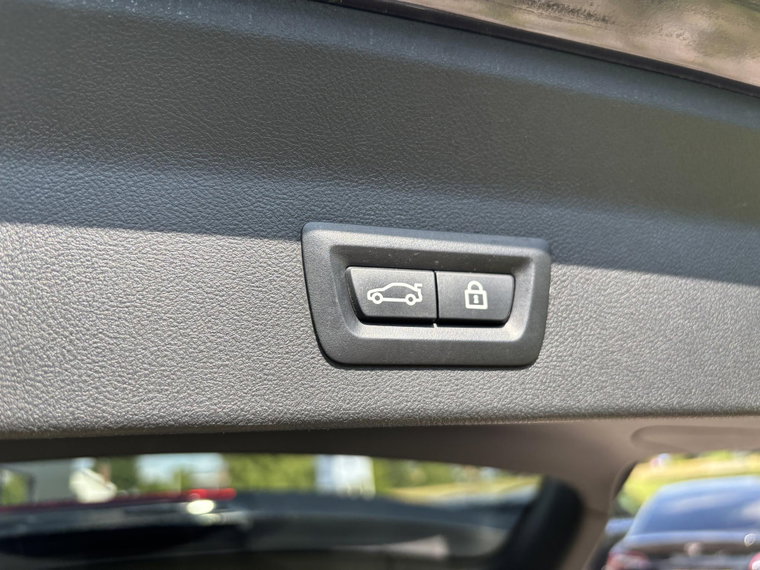 Vehicle Image 29