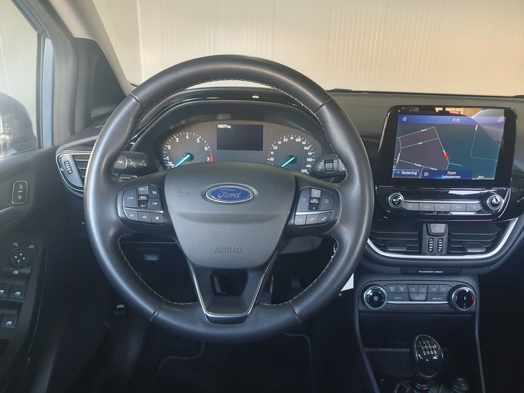 Vehicle Image 15